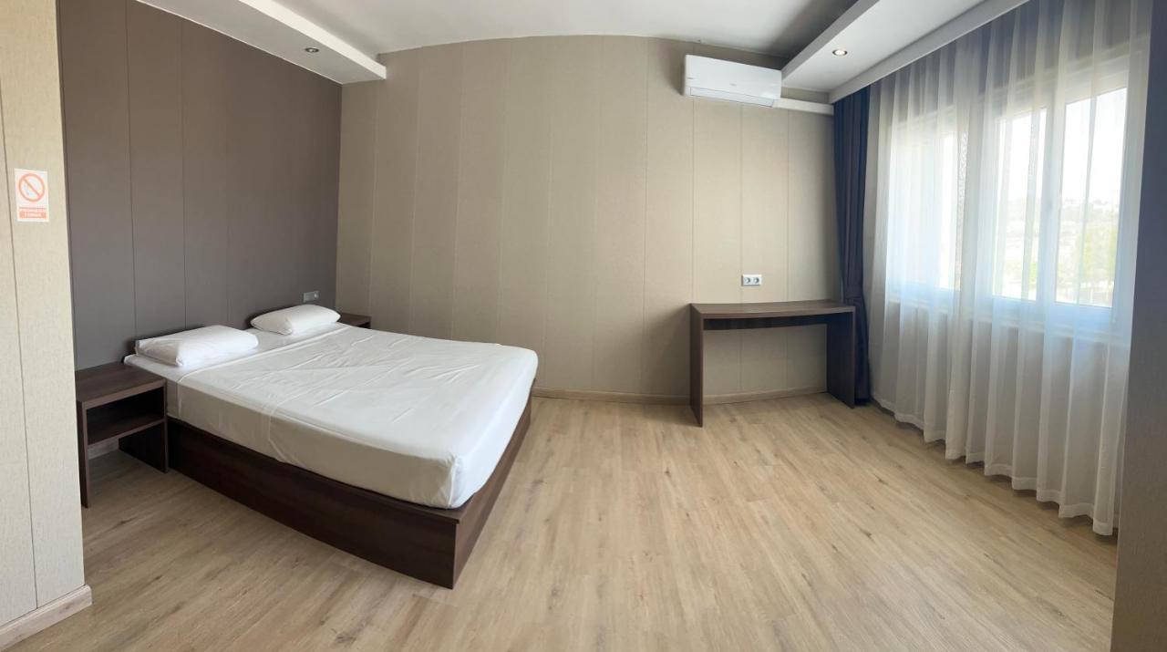 Hotel Nueva Europa โตโรเดมบาร์รา ภายนอก รูปภาพ